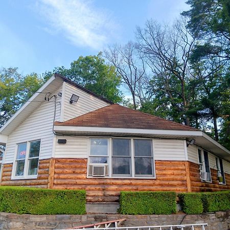 Robin Hood Motel Saratoga Springs Zewnętrze zdjęcie